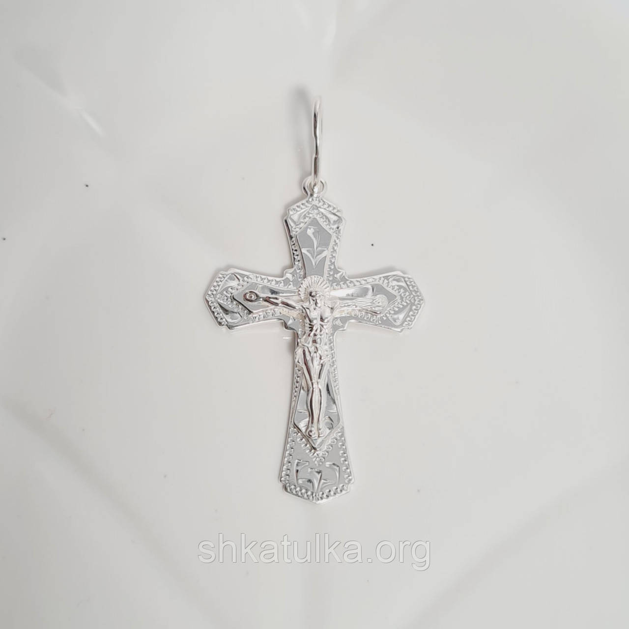 Срібний хрестик класичний з розп'яттям для ланцюжка