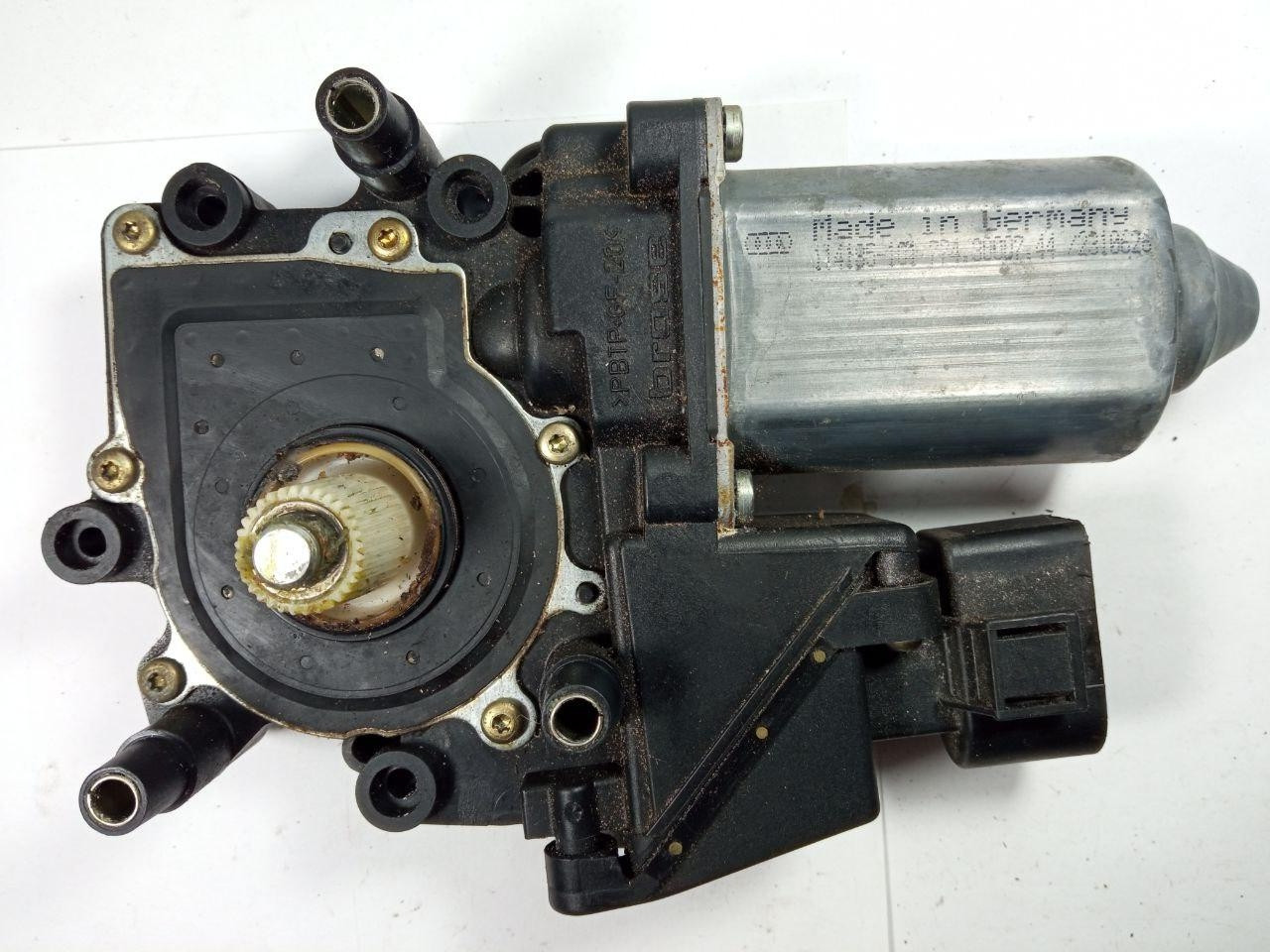Мотор склопідйомника Audi 113846-113 / 05 0719 02 / 05360014.02 / 114185-101 / 774.30007.44/2310626