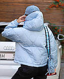 Блакитна демісезонна жіноча стьобана куртка на змійці, фото 3