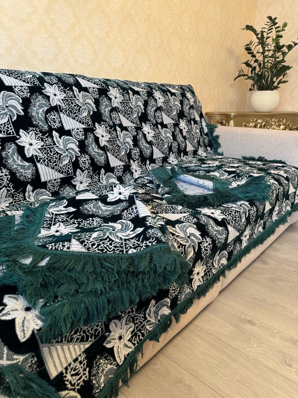 Накидки на диван и два кресла велюровые с бахромой 160*220