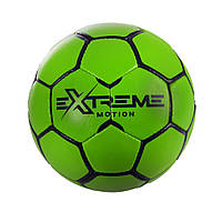 Футбольні м'ячі та ворота