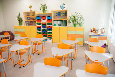 МЕБЛІ: школа НУШ, дитсадок, їдальня, глядацькі крісла, ліжка, офісні меблі ін.