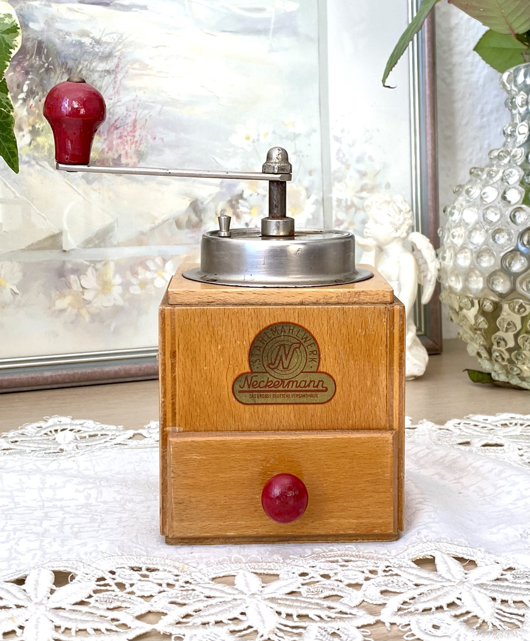Стара німецька ручна кавомолка, дерев'яний корпус, сталевий механізм, Німеччина, Neckermann