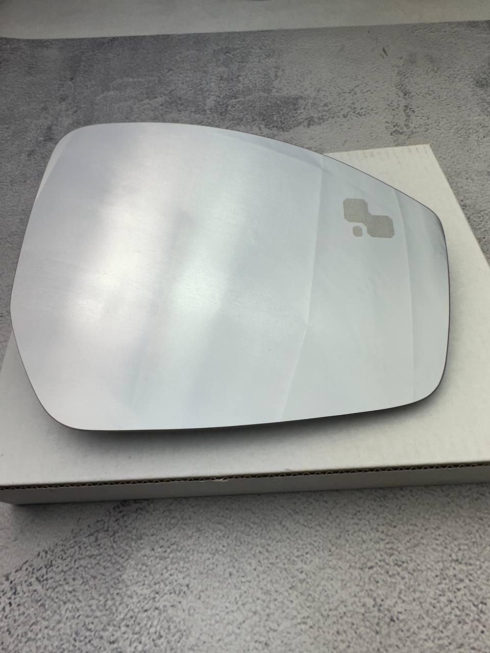 Jaguar F-Pace (Ягуар F-Pace) 2016-2025 вкладиш дзеркала правого (дзеркальний елемент), фото 1