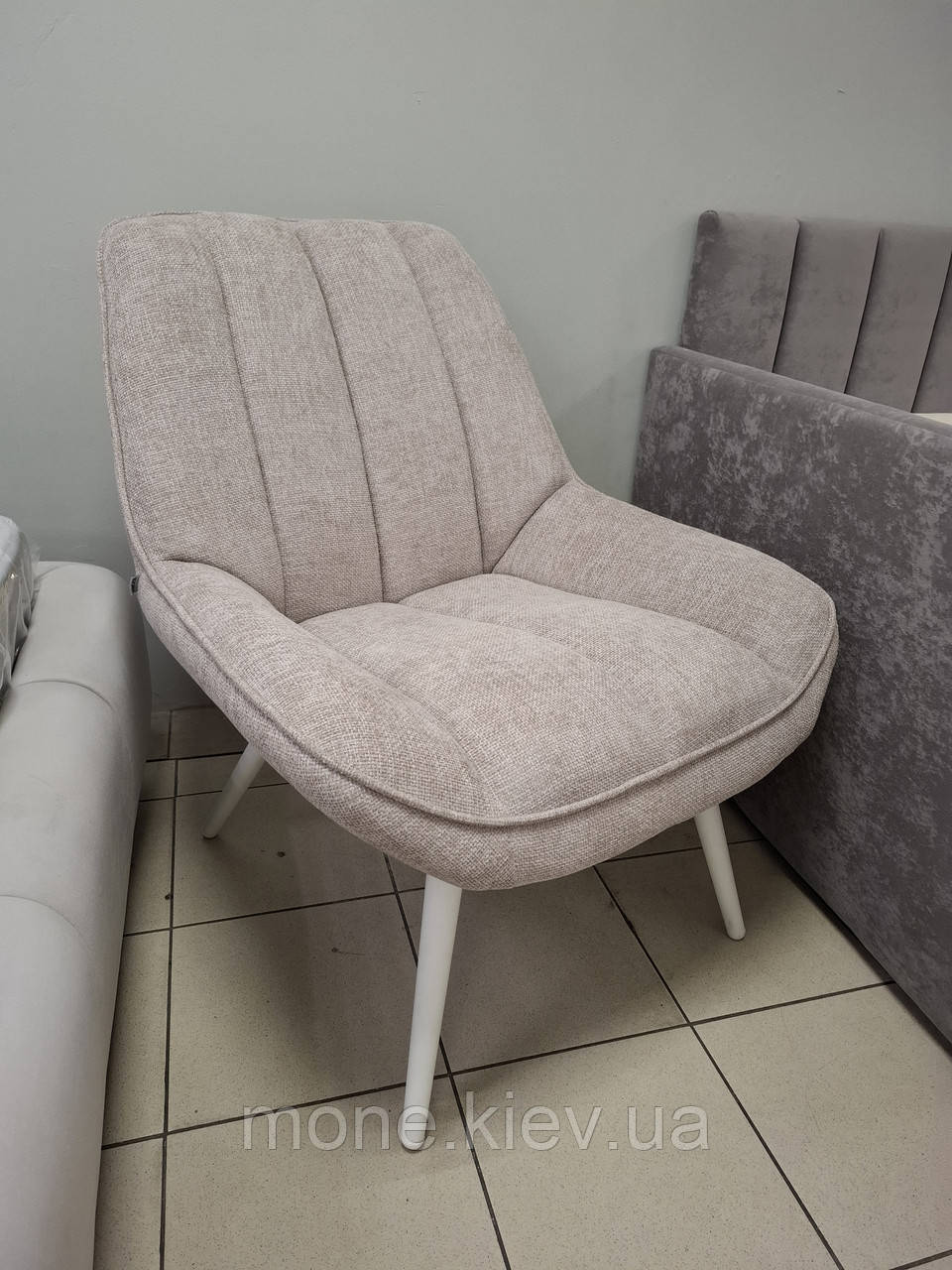 Крісло  Arnold Lounge BJORN