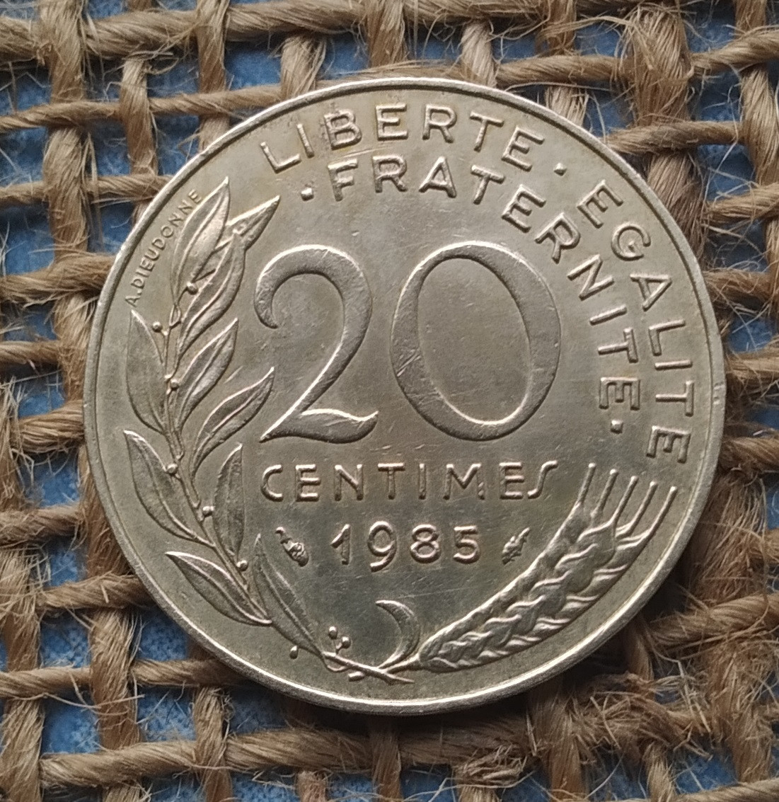 20 сантимiв 1985 року францiя
