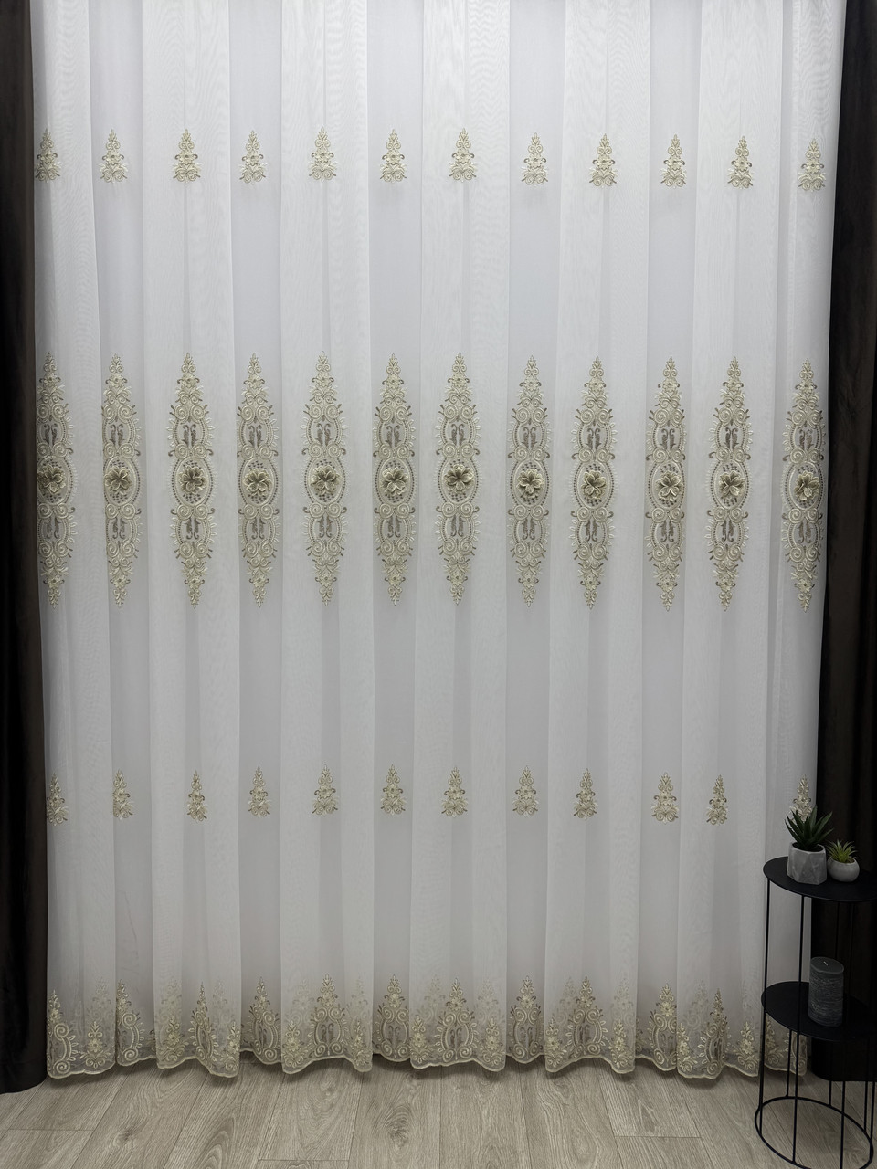 Ціна за 2.7м! Тюль на бамбуковій основі з 3D квітами та красивою вишивкою. Колір: коричневий, фото 1