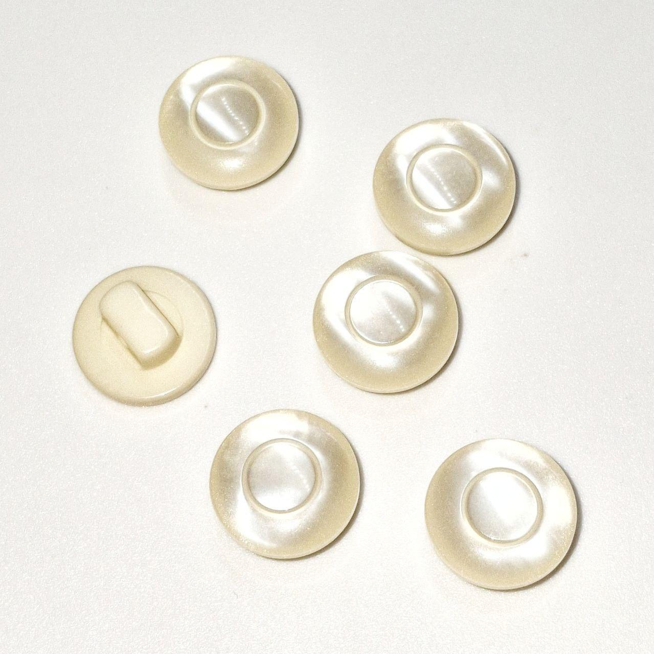 Гудзик перламутровий з малюнком на ніжці молочний 12мм, фото 1