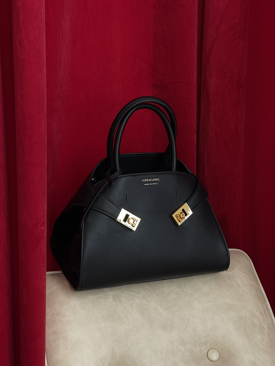 Сумка жіноча Salvatore Ferragamo чорний 31 см (обмежена кількість)