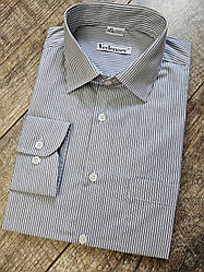Класична чоловіча сорочка в смужку