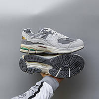 Сірі замшеві демісезонні чоловічі кросівки New Balance 2002R Protection Pack Rain Cloud Grey кроси Нью Беланс 2002Р