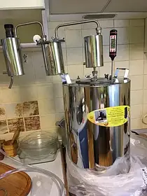 ДИСТИЛЯТОРИ З СУХОПАРНИКАМИ 4