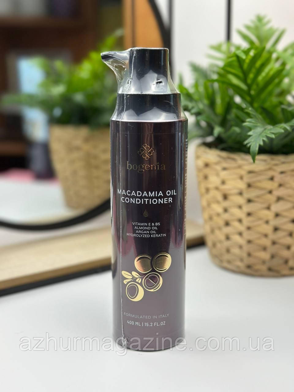 Кондиціонер для всіх типів волосся з олією Макадамії Bogenia Macadamia Oil Conditioner 400мл