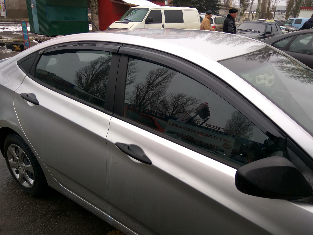 Дефлектори вікон (вітровики) Hyundai Accent 2010-2016 (AutoClover/Корея)