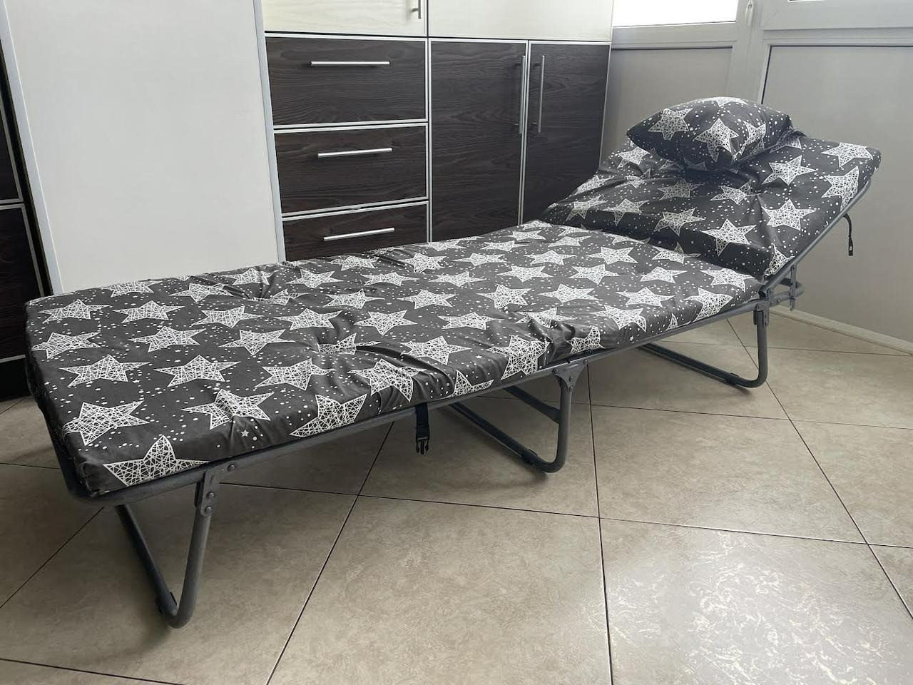 Розкладачка ліжко розкладне туристичне одномісне з матрацом для дому для відпочинку для пікніка для гостей