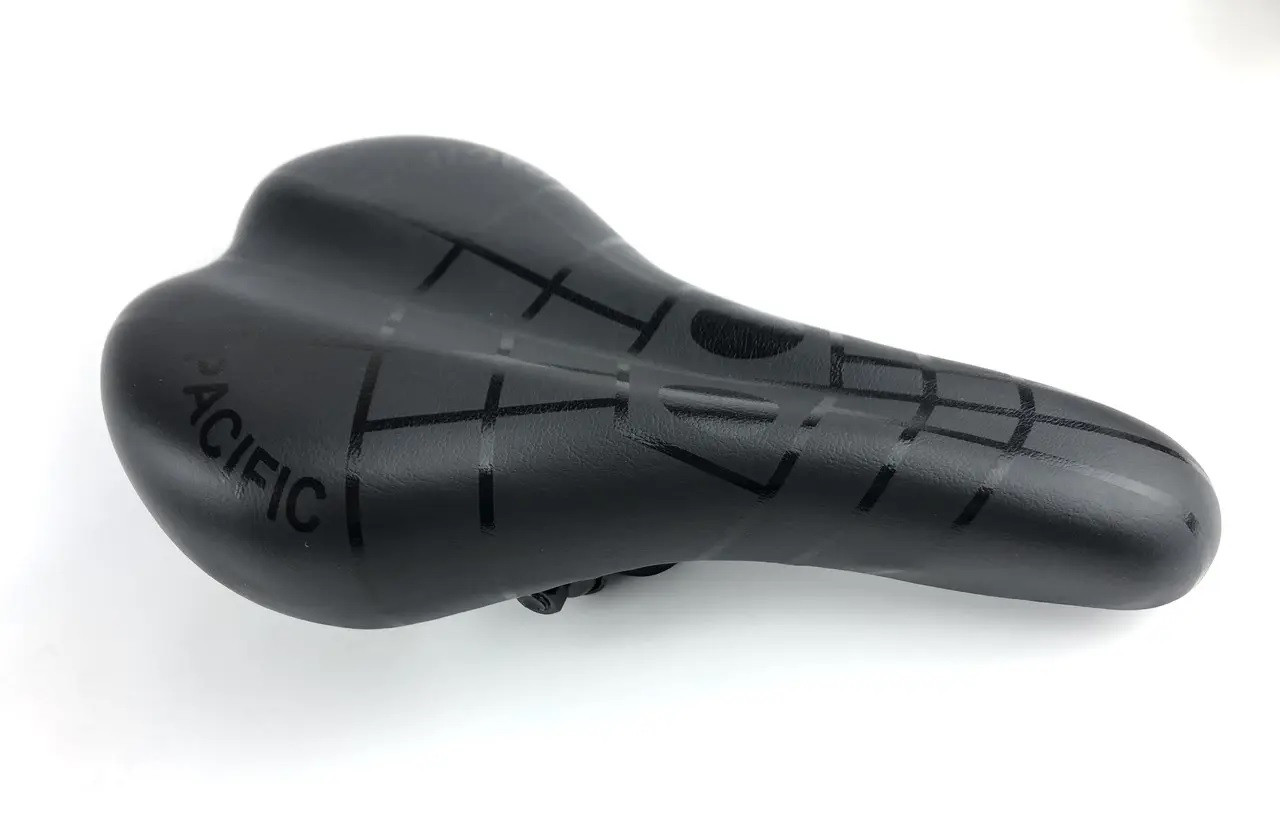 Сідло Baisike 260 х145 чорний (04151)