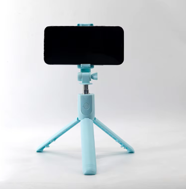 Підставка штатив для телефона та селфі-палка з підсвіткою і треногою Bluetooth, фото 1
