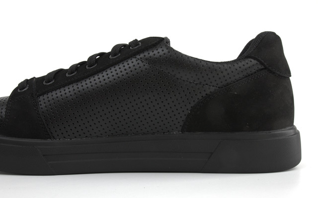 Літні чорні кросівки чорні шкіряні з перфорацією чоловічі взуття великих розмірів 46 47 48 Rosso Avangard Nice Black Leather Perf BS код 2552402343