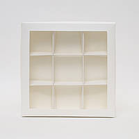 Картонне паковання для цукерок із прозорою вставкою 200*200*30