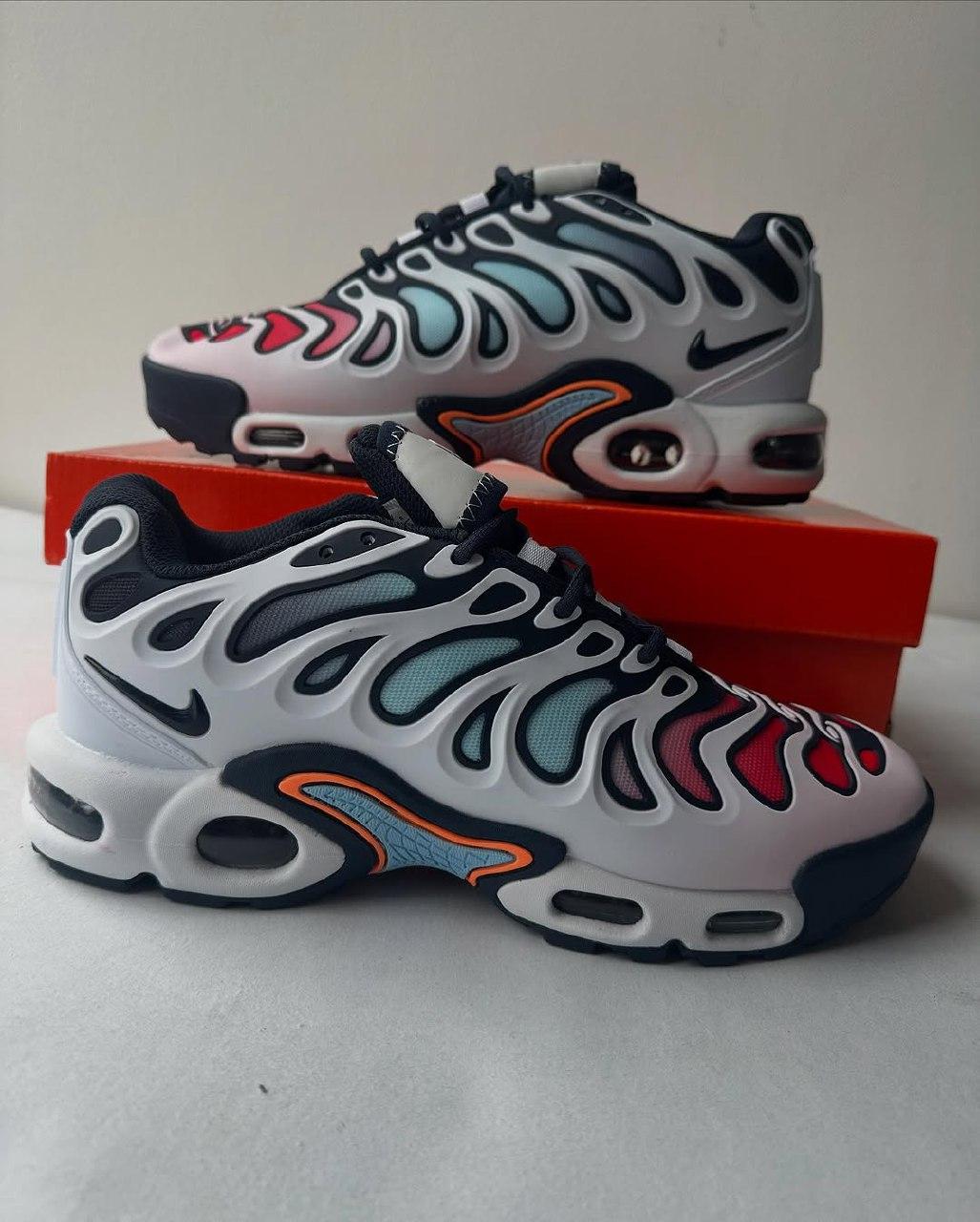 Чоловічі кросівки Nike Air Max Plus Drift "Football Grey/Aquarius