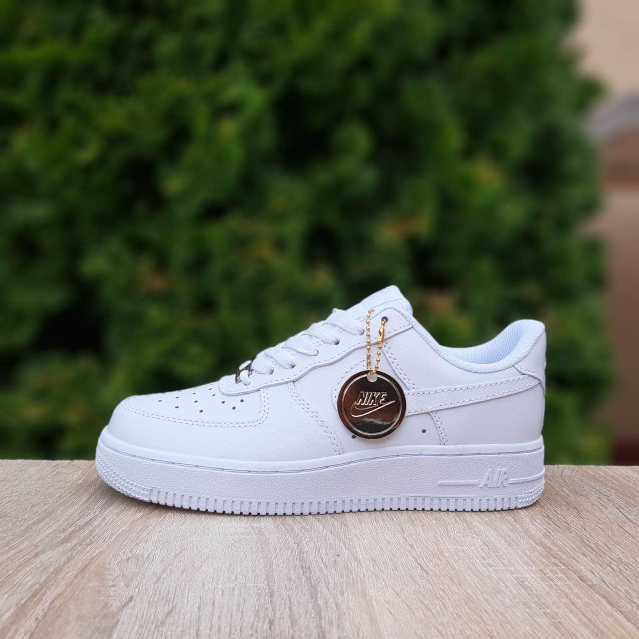 Жіночі демісезонні кросівки Nike Air Force 1 Low (білі) спортивні кросівки 21008 Найк vkross