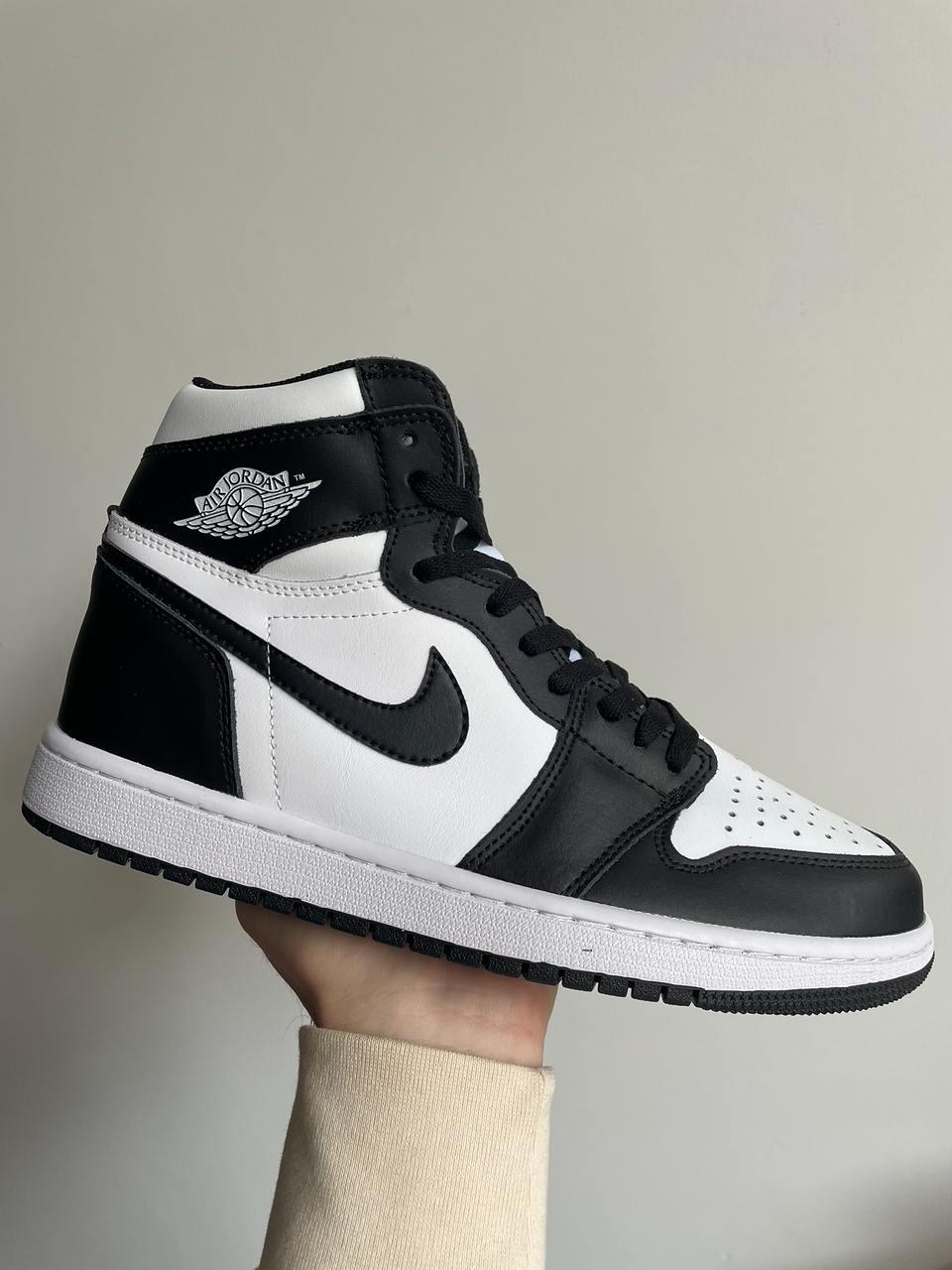Чоловічі кросівки Nike Air Jordan Retro 1 Black White (чорно-білі) високі спортивні 0659v Найк vkross, фото 1