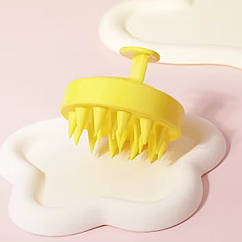 Щітка масажер силіконова 8*7 см ЖОВТА