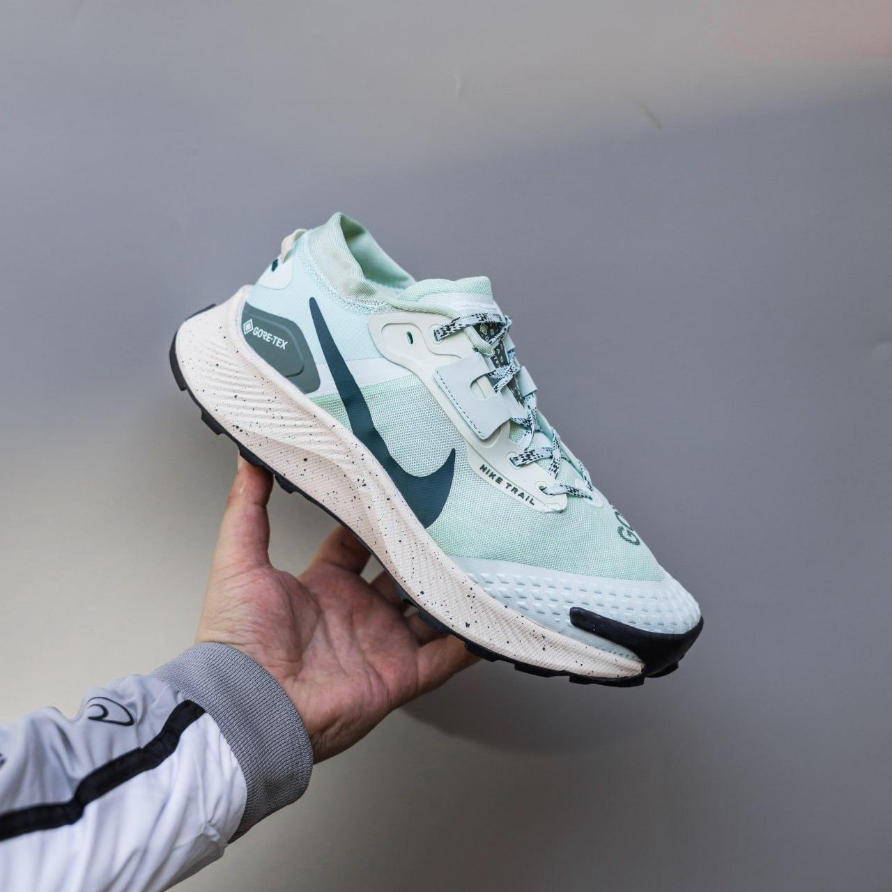 Жіночі спортивні кросівки Nike Zoom Pegasus Trail 3 Gore-Tex (салатові) повсякденні кроси 2798 Найк vkross
