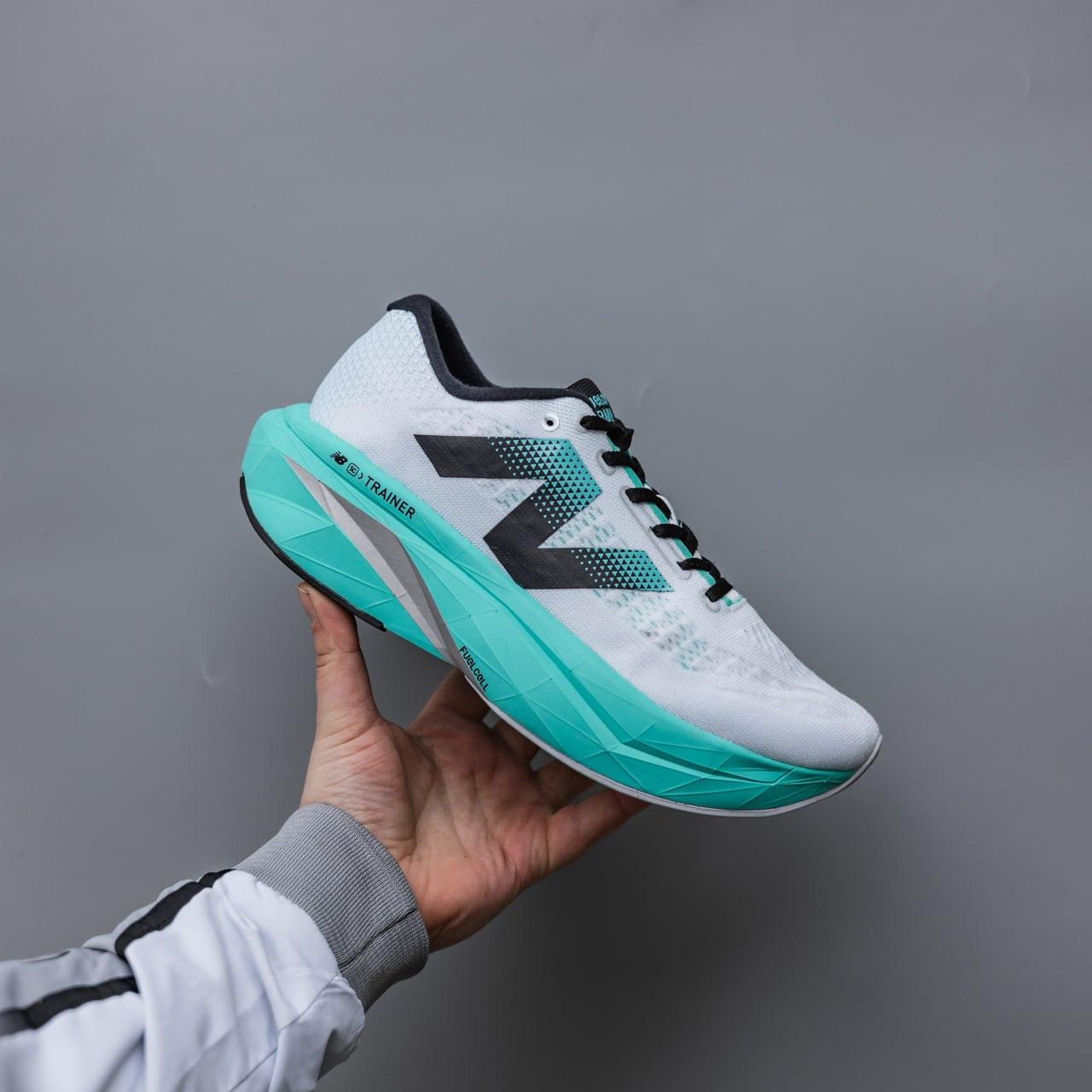 Жіночі демісезонні кросівки New Balance Elite V4 (білі з бірюзою) спортивні кроси 3007 Нью Беленс vkross
