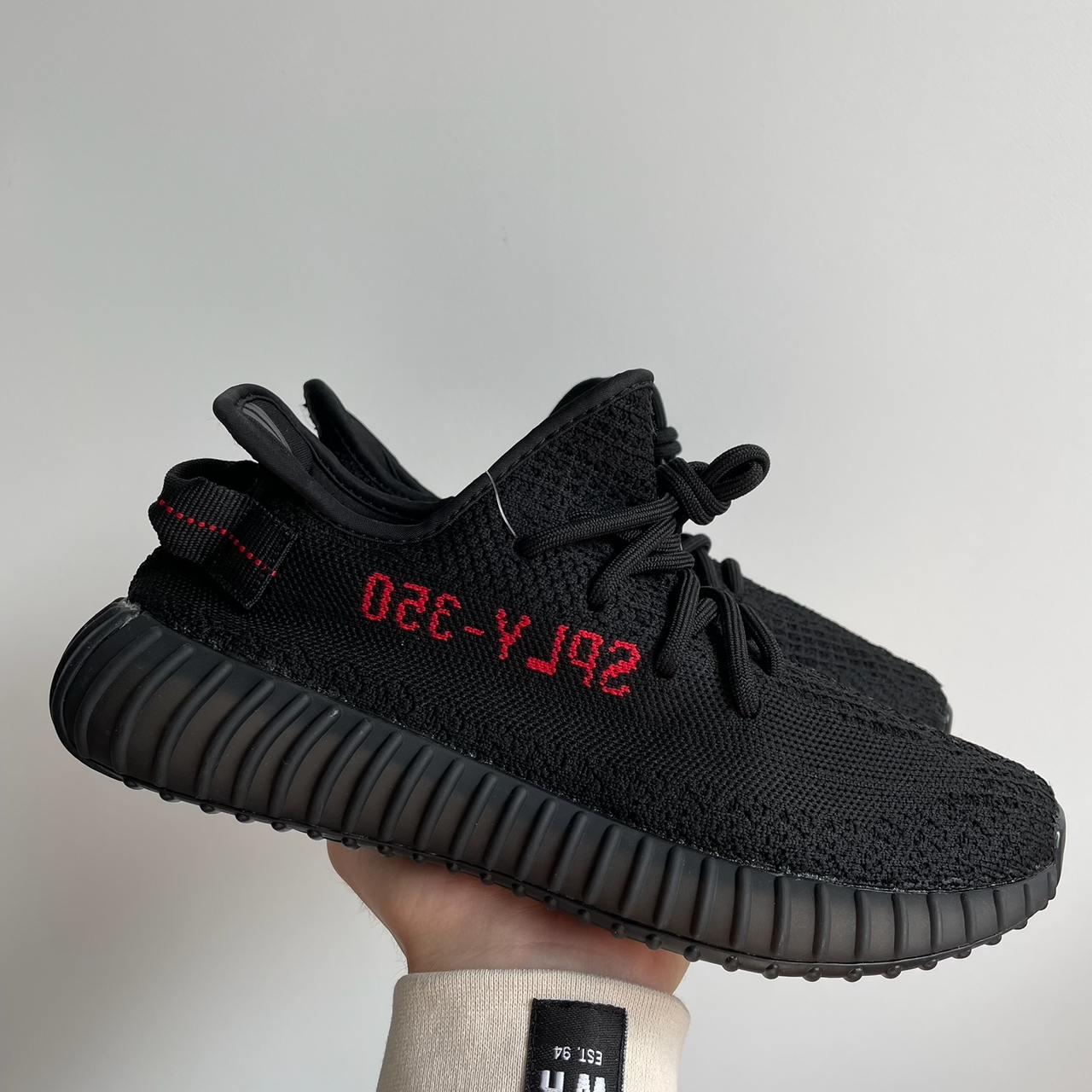 Жіночі демісезонні кросівки Adidas YEEZY Boost 350 V2 "Bred" (чорні) спортивні кроси 0411v Адідас vkross