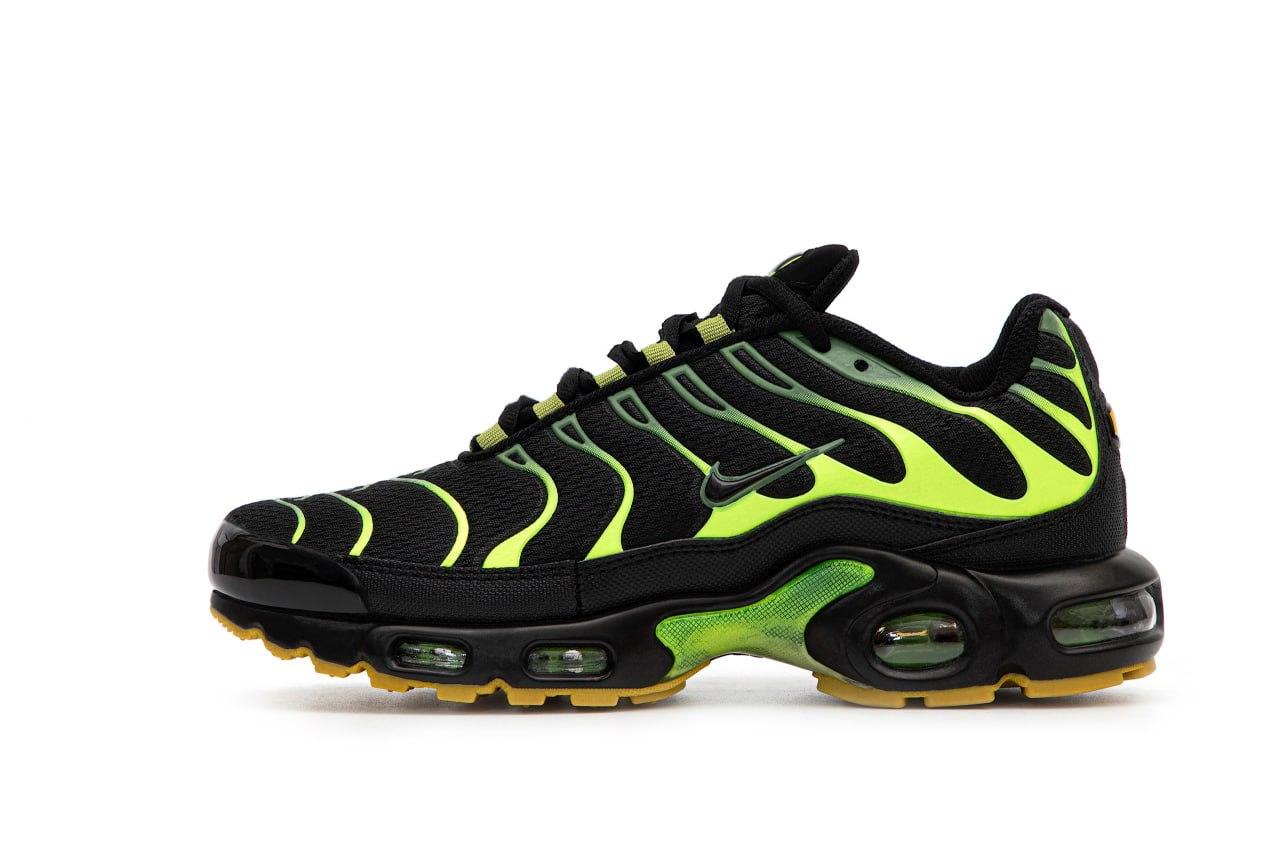 Чоловічі кросівки Nike AIR MAX Tn (чорні із зеленим) модні спортивні кроси 14948 Найк vkross, фото 1