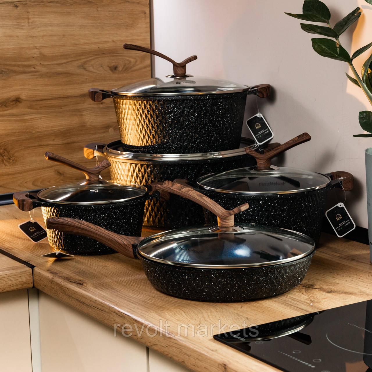 Набір каструль з антипригарним покриттям та кришкою з жароміцного скла