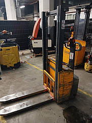 Штабелер електричний Genkinger EGV11