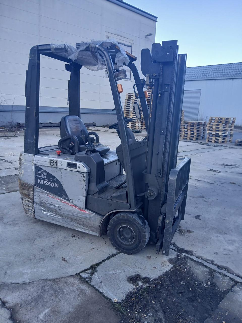 Електричний вилковий навантажувач Nissan 1N1L15Q