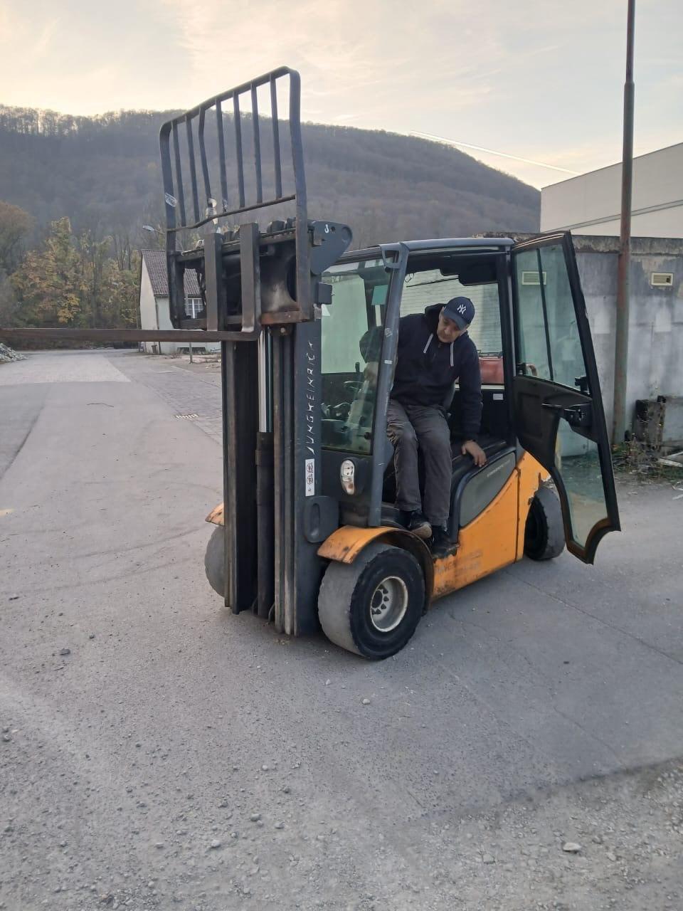 Вилковий навантажувач газ Jungheinrich TFG 425S