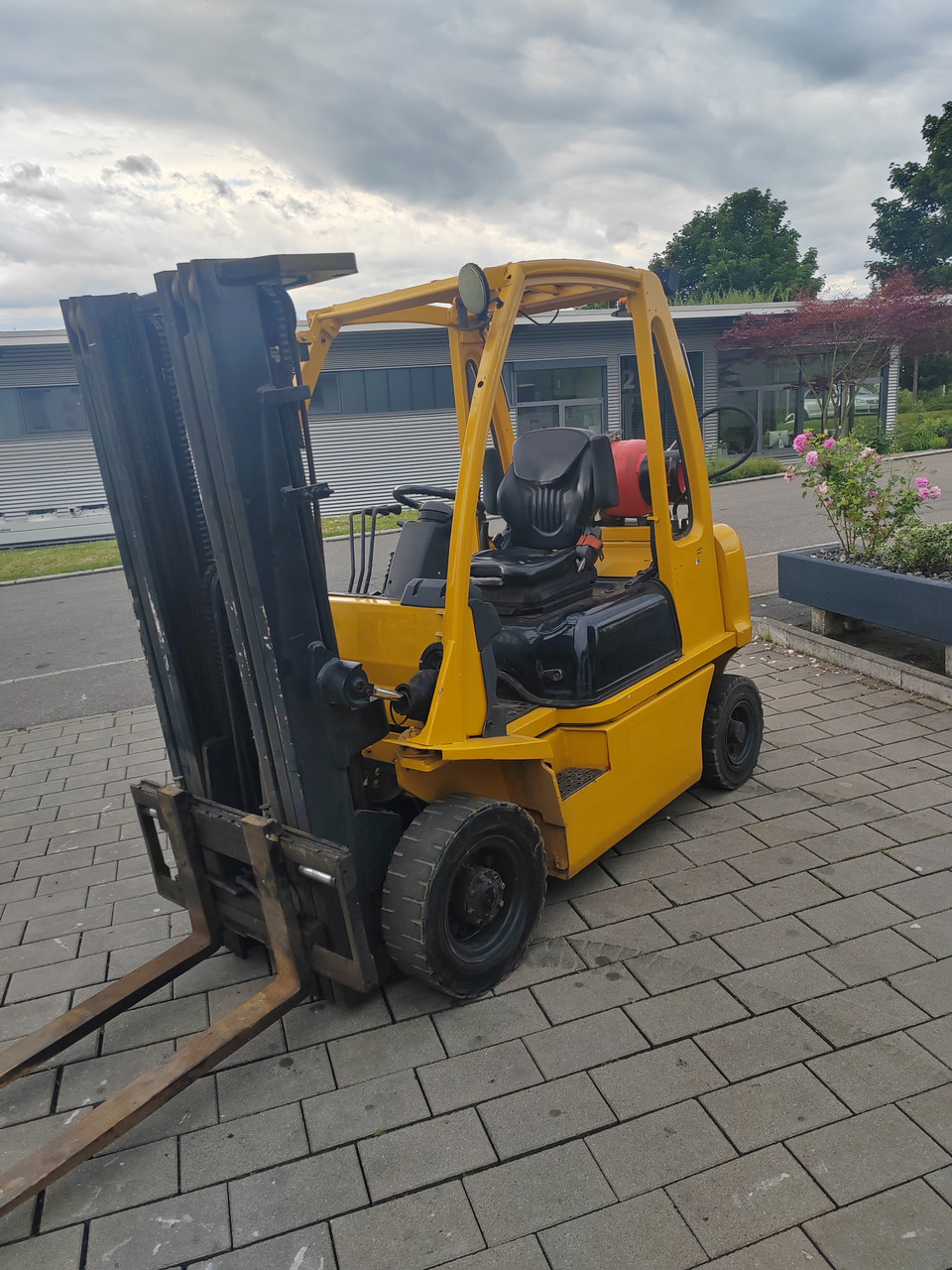 Вилковий навантажувач газ Nissan U1D2A25LH