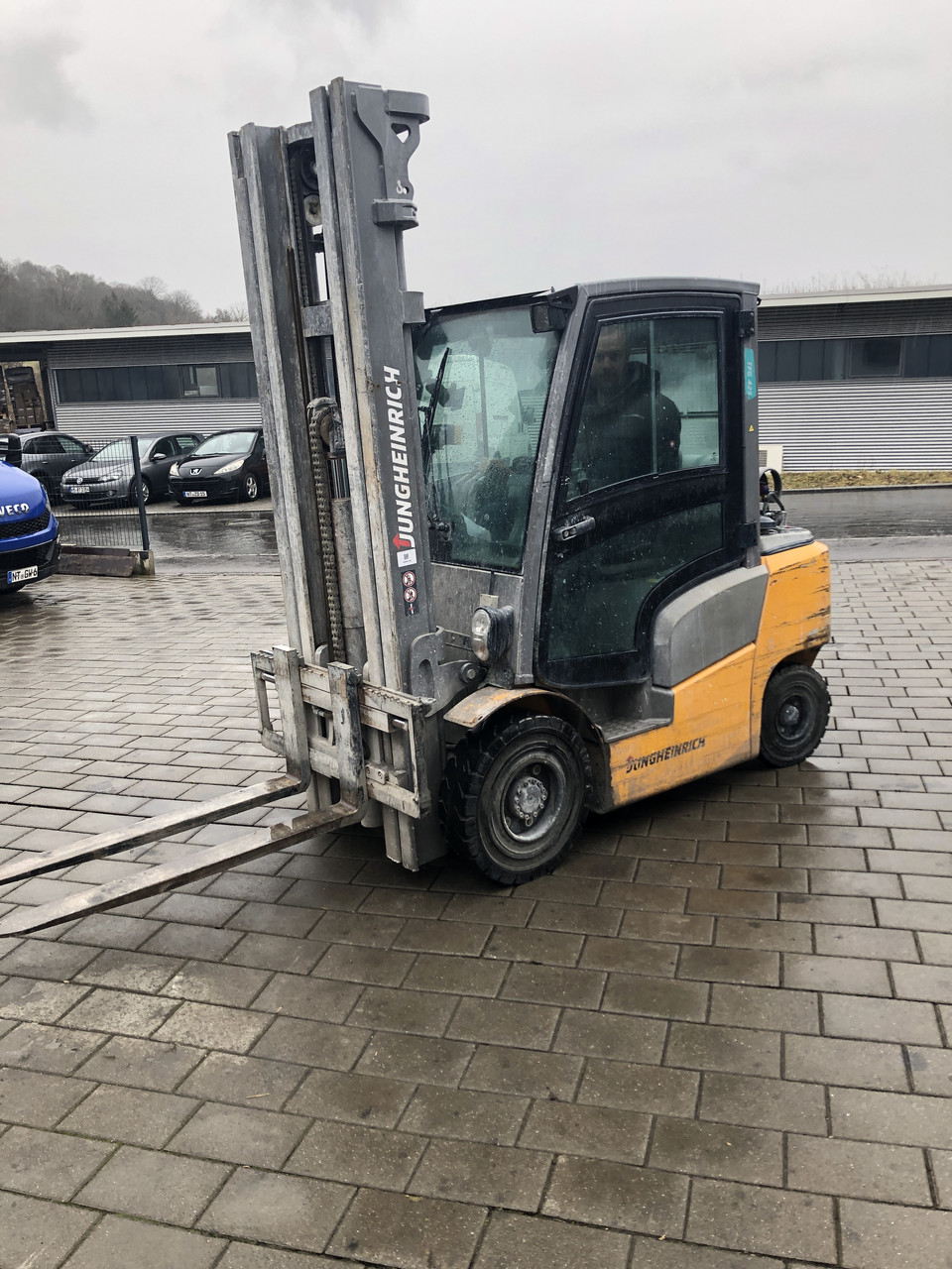Газовий вилковий навантажувачJungheinrich TFG425 600 DZ