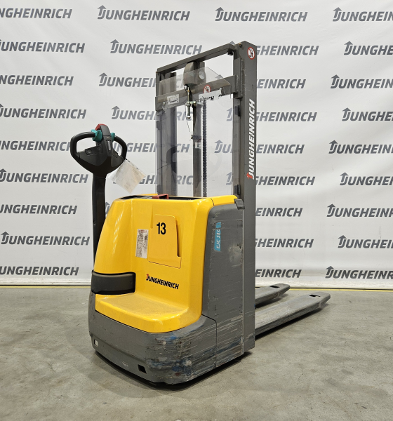Штебелер Jungheinrich EJC110