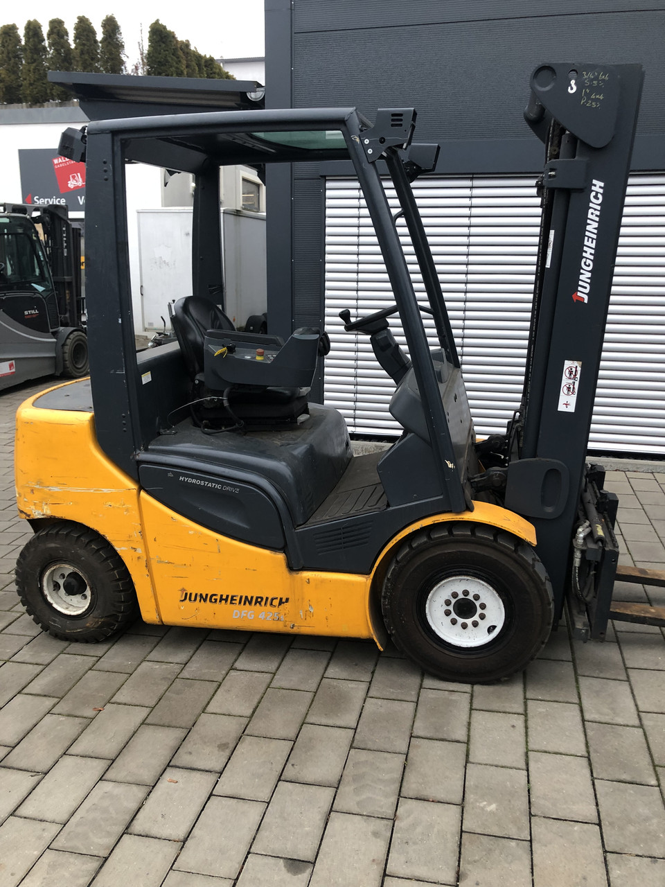 Дизельний вилковий навантажувач Jungheinrich DFG 425s