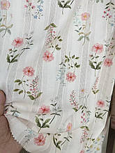 Батист (бавовняна тканина),  з вишивкою, щільність 90г/м2, ширина 145см, польові квіти на білому