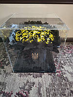 Букет з атласних стрічок в акриловому кубі