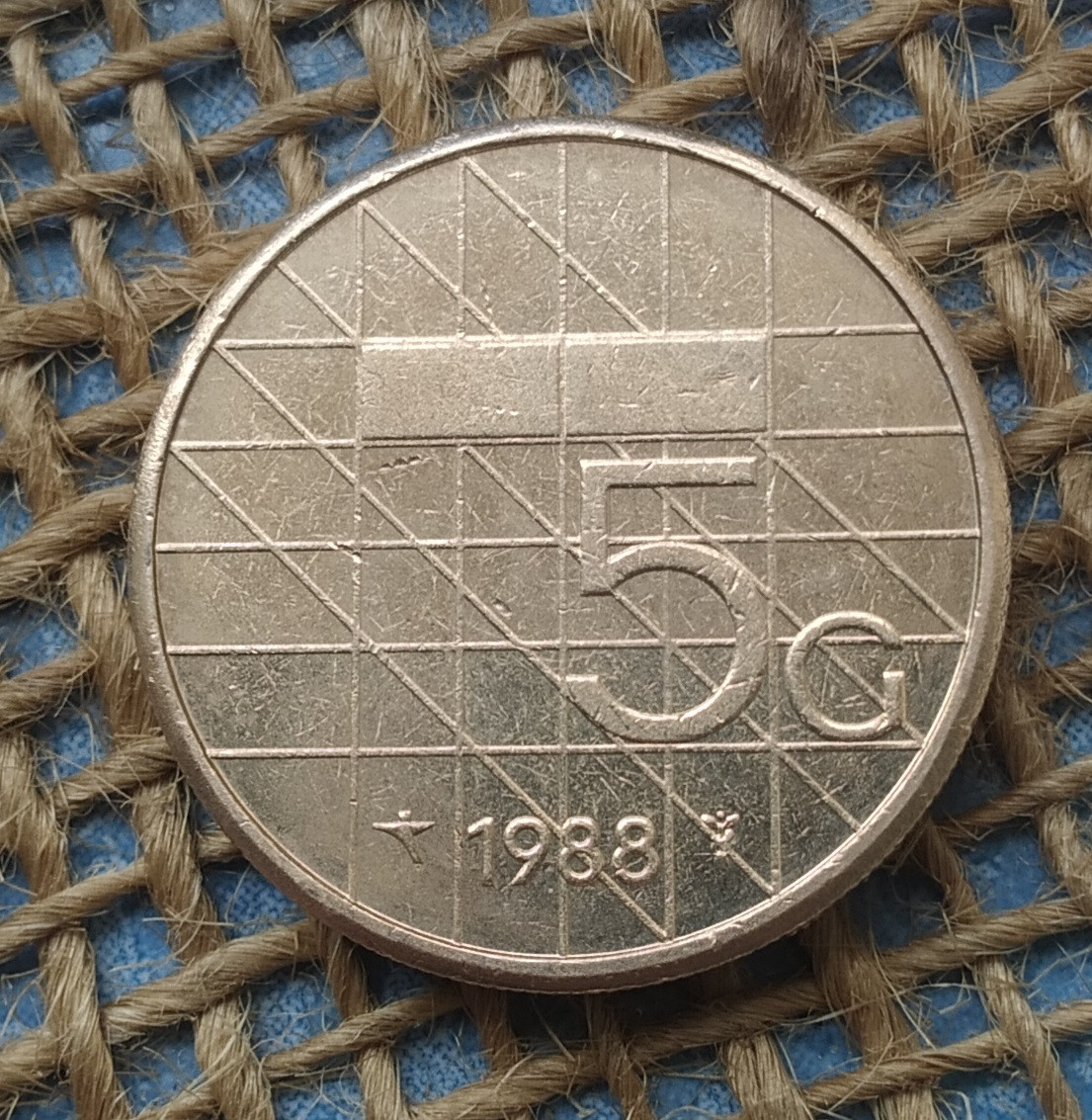 5 гульденiв 1988 року. Нiдерланди