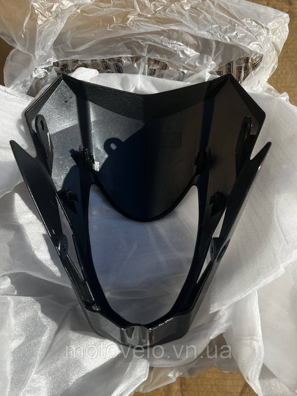 Пластик обтічник фари Viper V250L NEW чорний