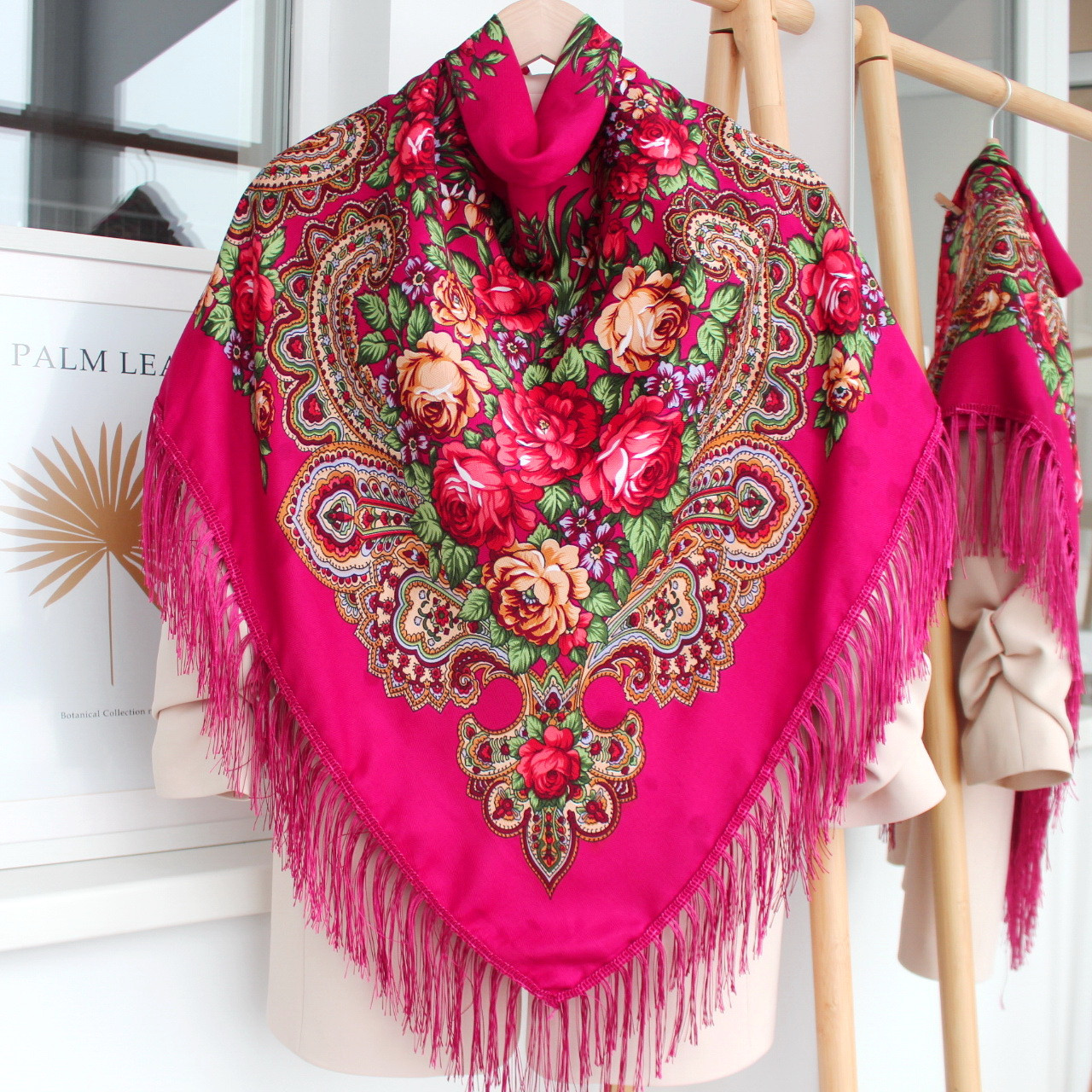 Хустка в народному стилі "Романтичні квіти" Малинова 621017, фото 1