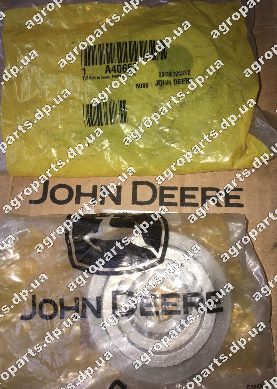 Втулка A40657 розпірна SPACER - WHEEL HUB John Deere шайба А40657