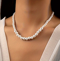 Чокер - кольє з намистин білого кольору (імітація перлин)