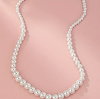 Чокер - кольє з намистин білого кольору (імітація перлин)