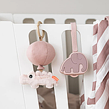 Підвіска м'яка Done by Deer To go friend Croco, Powder, фото 3