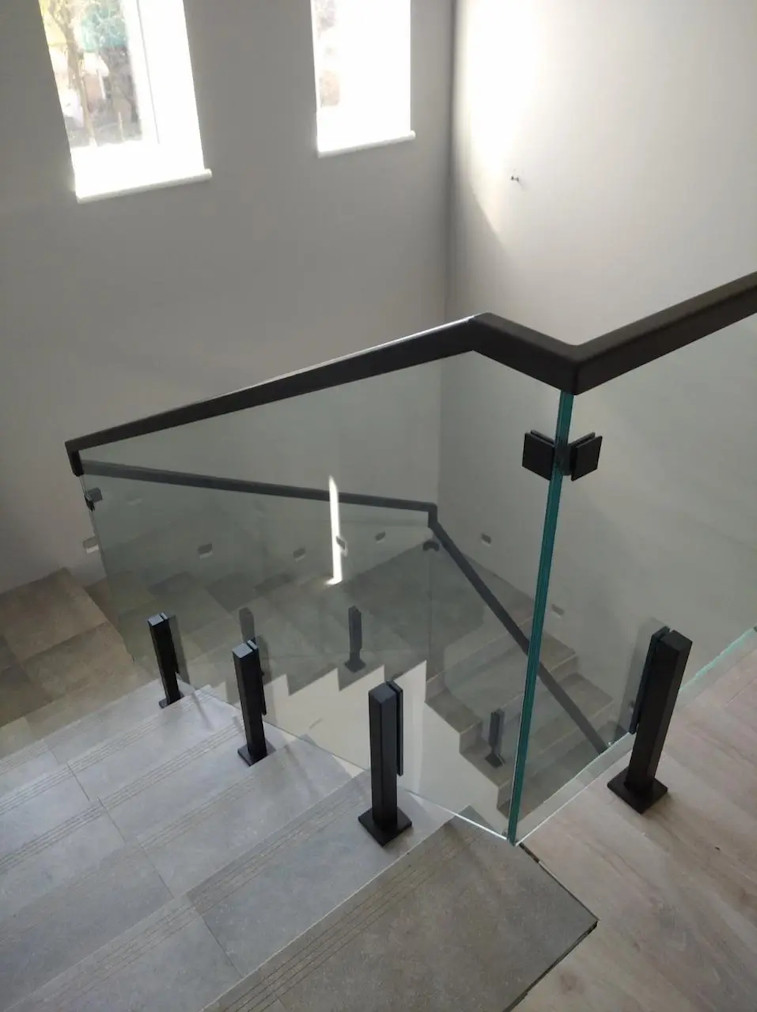 Огорожа металева зі скляним наповненням, фото 1