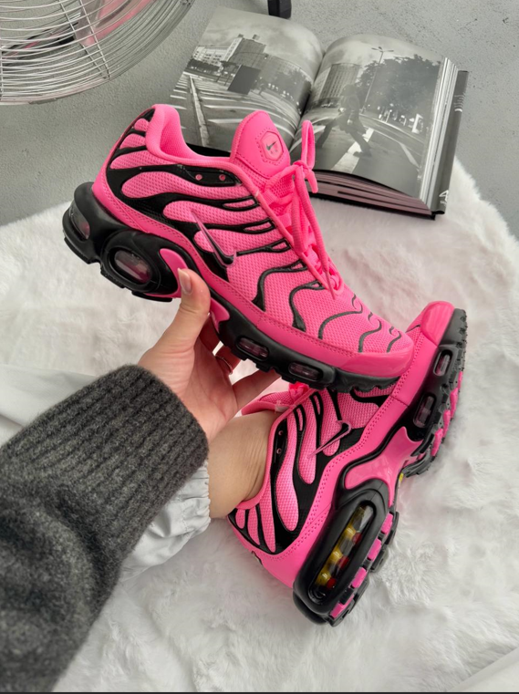 Жіночі кросівки Nike Air Max Tn Plus Neon Pink Black Найк Плюс ТН рожеві яскраві